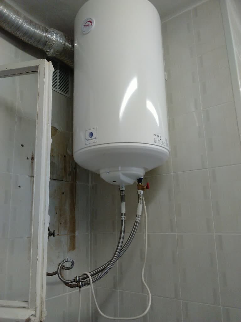 Instalación de termo eléctrico